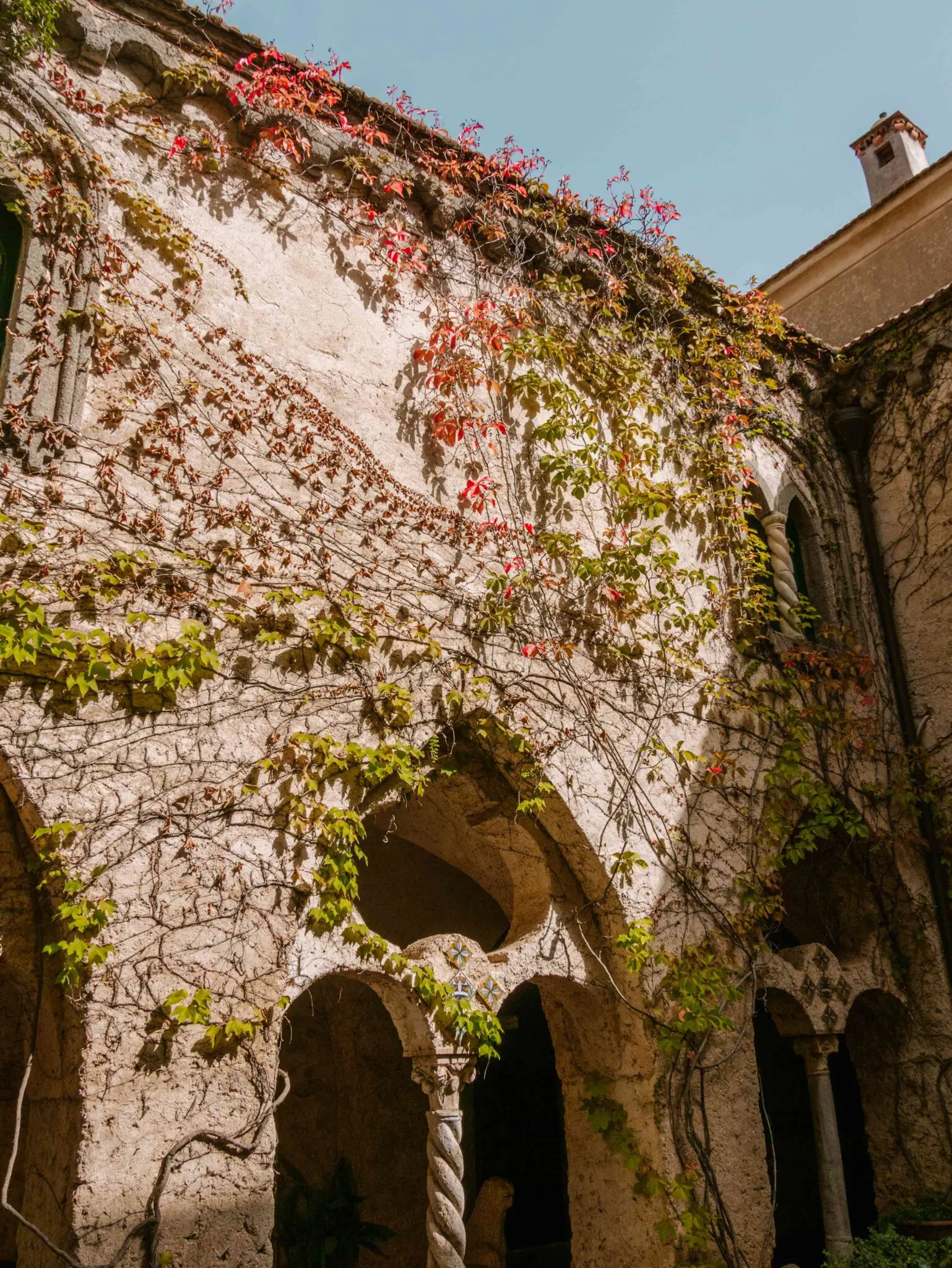 façade maison ravello côte amalfitaine italie