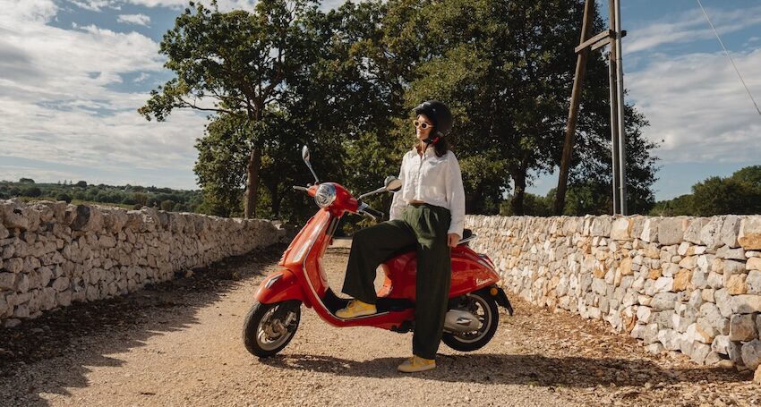 rote Vespa Landstraßen Tour in Apulien